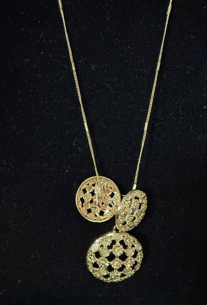 Necklace + earrings